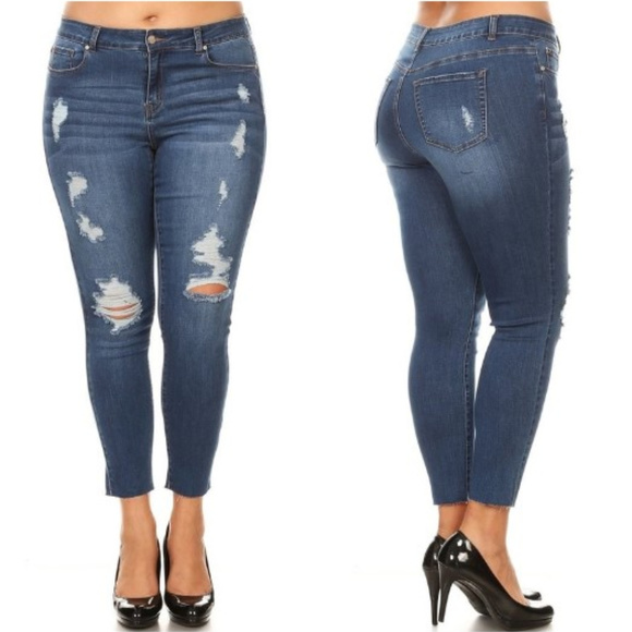 Katilaya Boutique Denim - 1 LEFT 🎉HP Plus Size Distressed Skinny Jeans